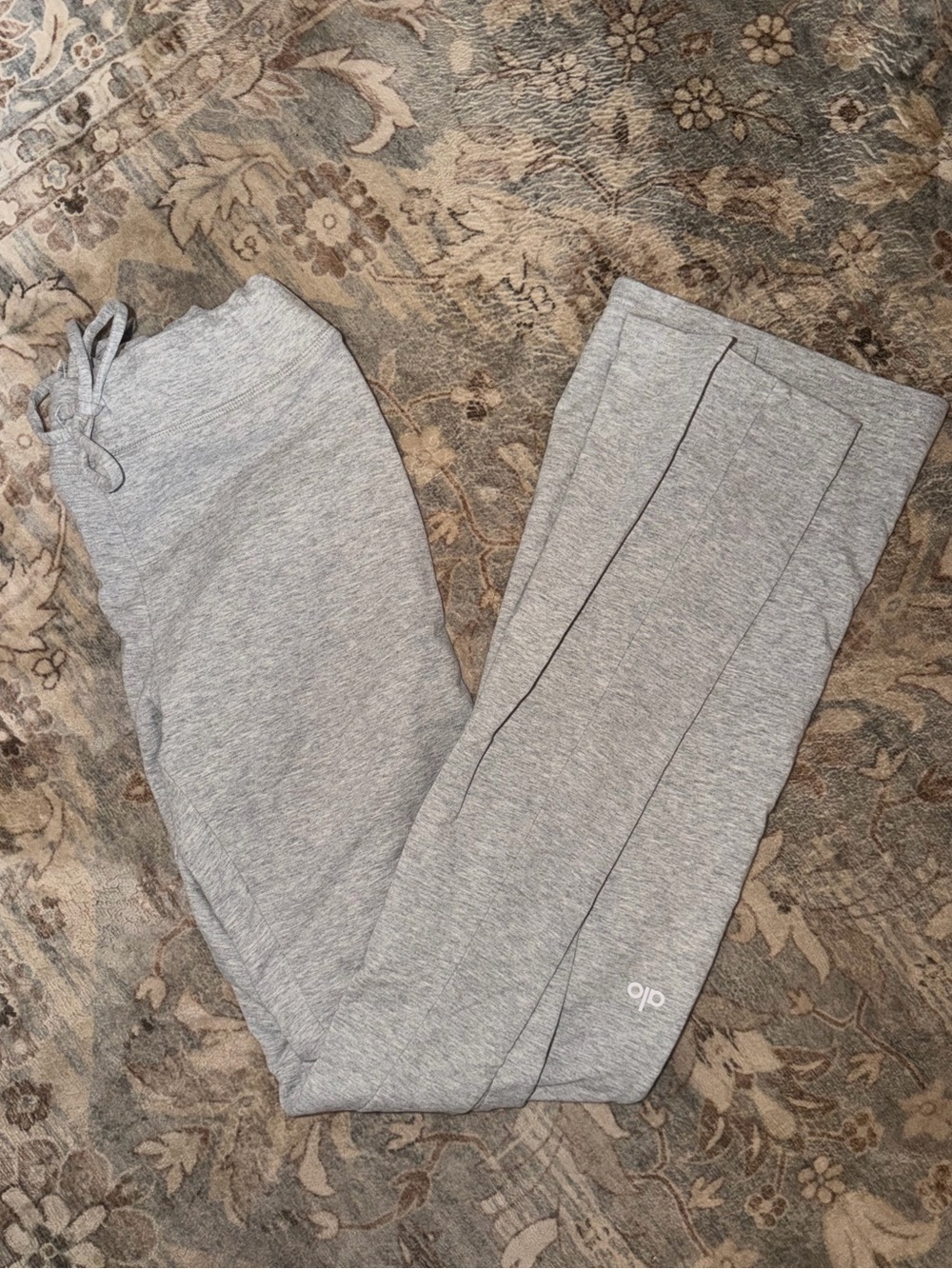 ALO Yoga Gray Sway Bootcut Sweatpants